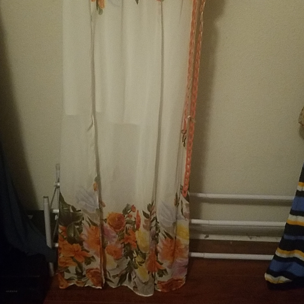 Dress - Picture 4 of 4